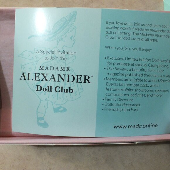 Madame Alexander Waltz of the Snowflake Doll - Picture 7 of 9